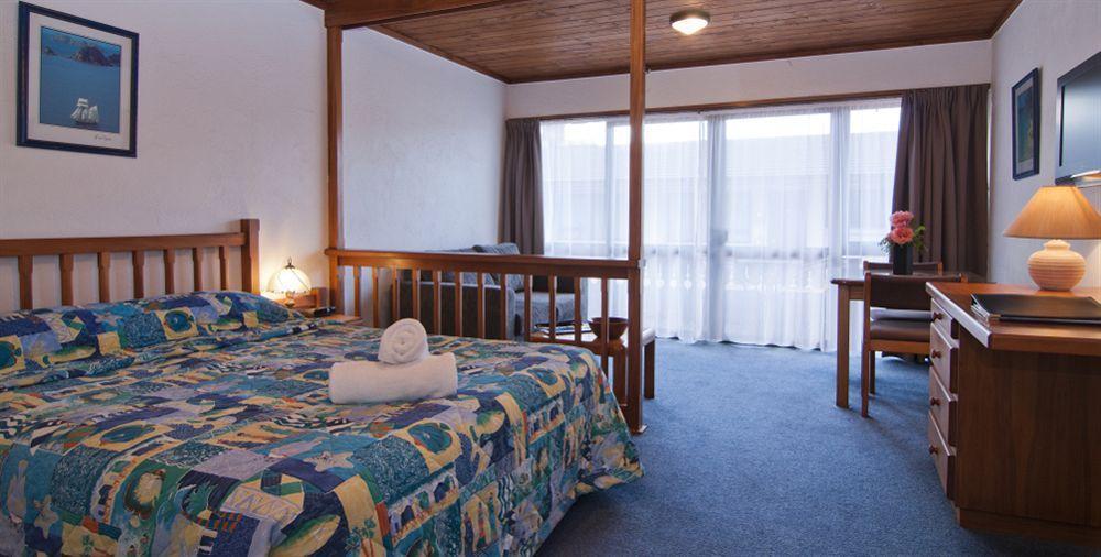 Swiss Chalet Lodge Motel Paihia Exterior photo