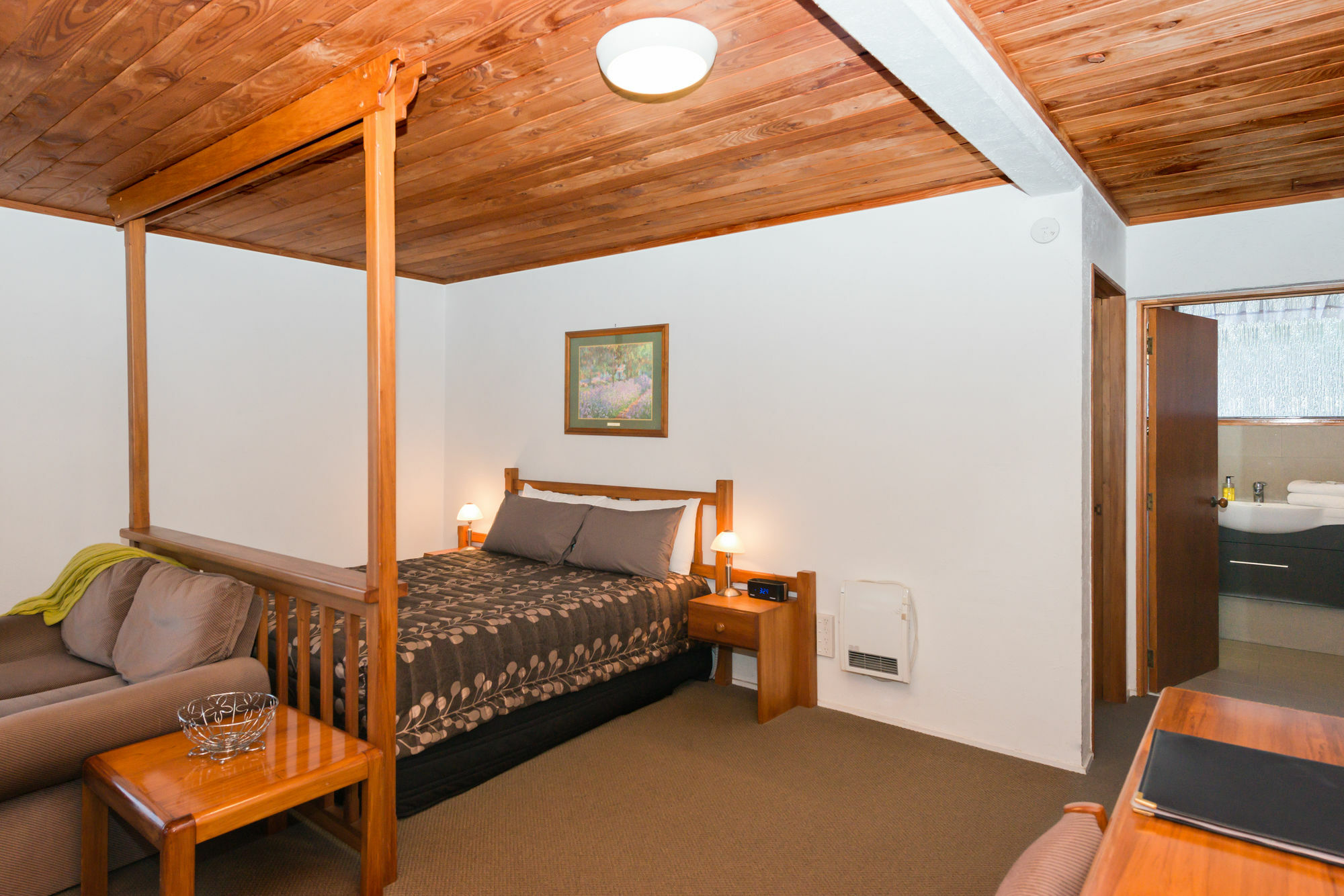 Swiss Chalet Lodge Motel Paihia Exterior photo