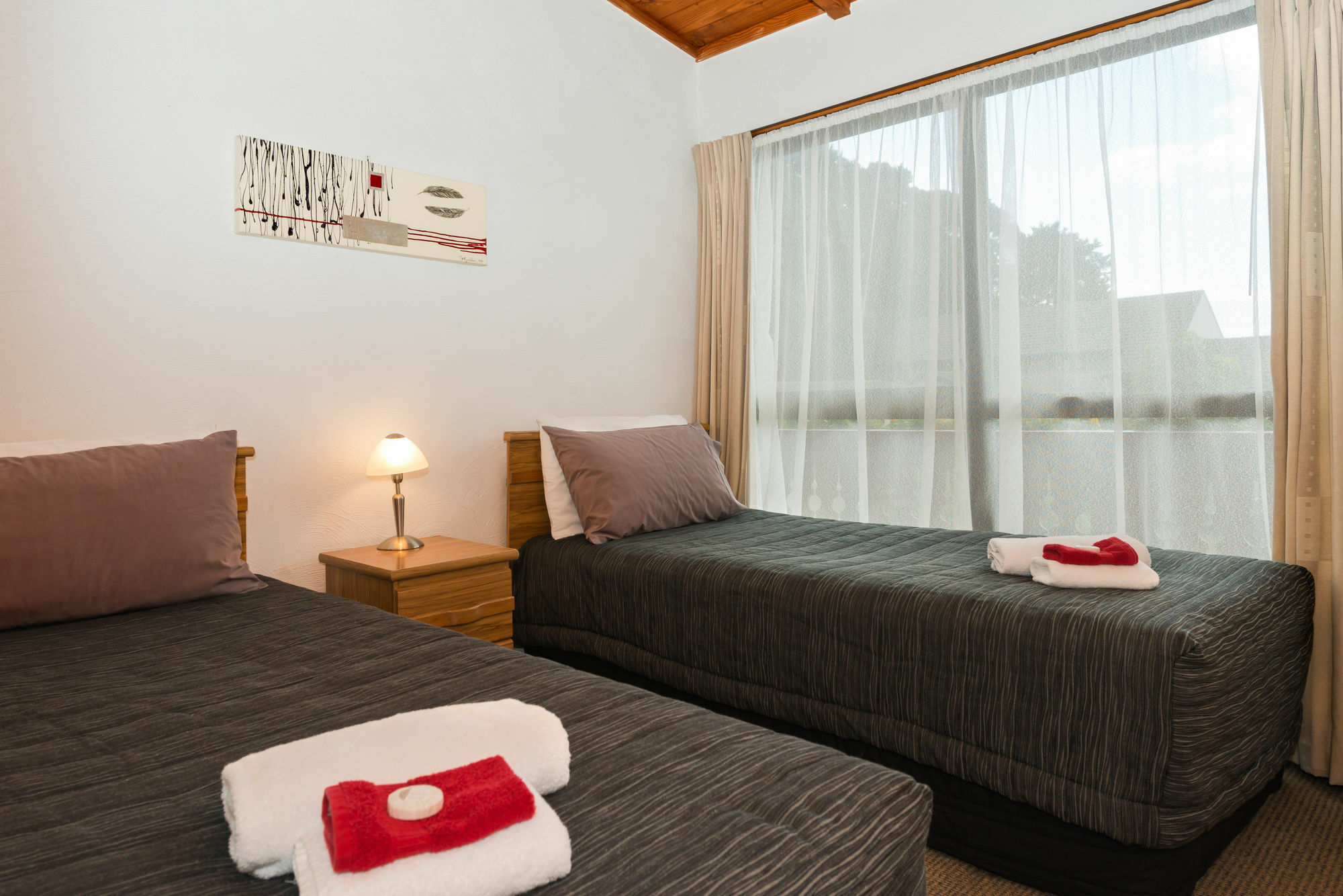 Swiss Chalet Lodge Motel Paihia Exterior photo